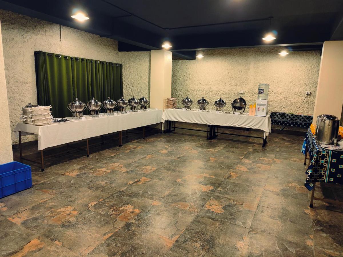 Hotel Acropolis Shillong Dış mekan fotoğraf