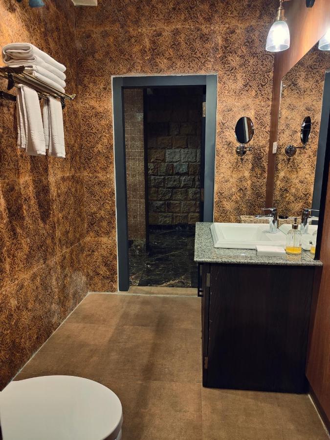 Hotel Acropolis Shillong Dış mekan fotoğraf