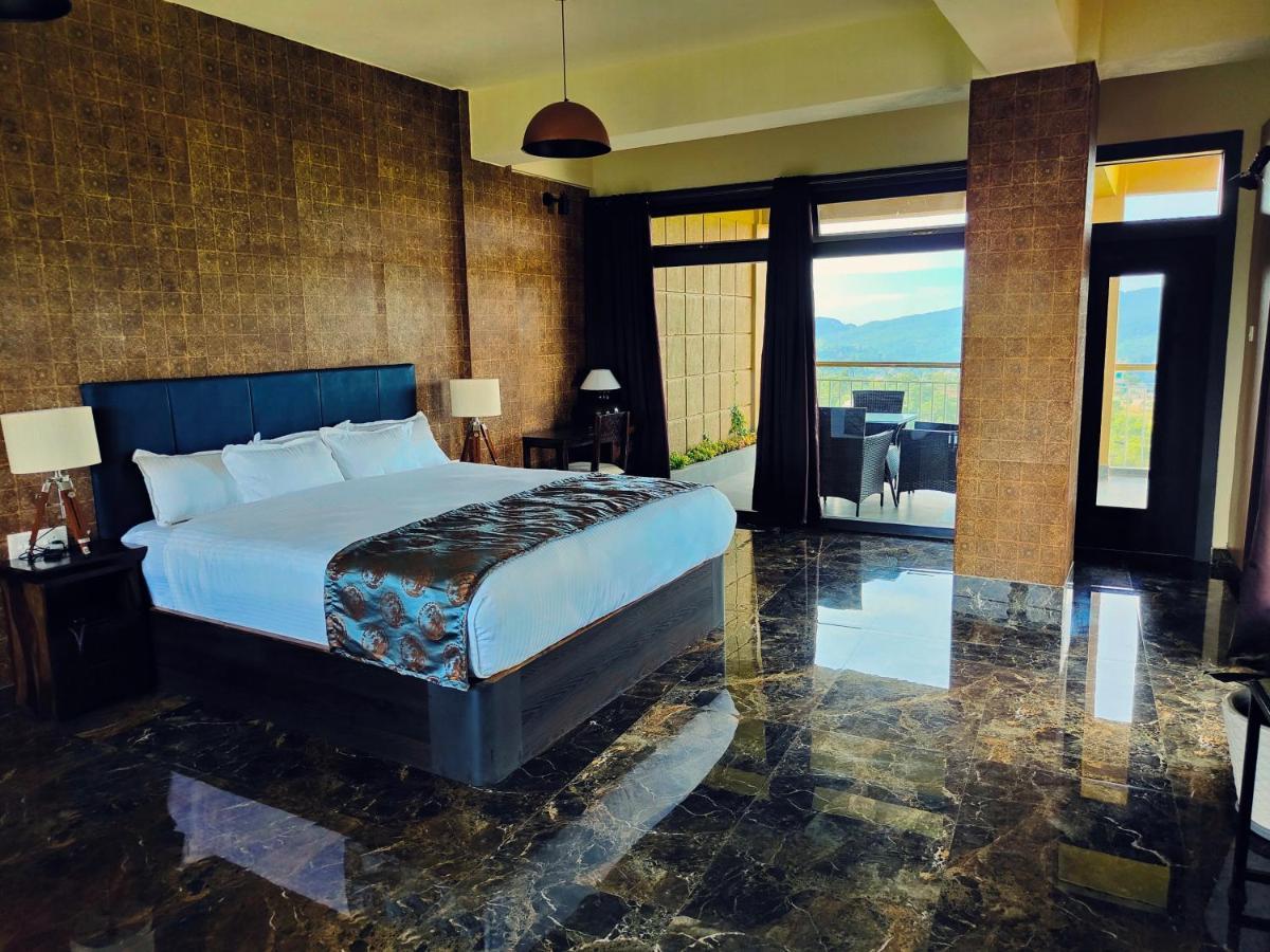 Hotel Acropolis Shillong Dış mekan fotoğraf