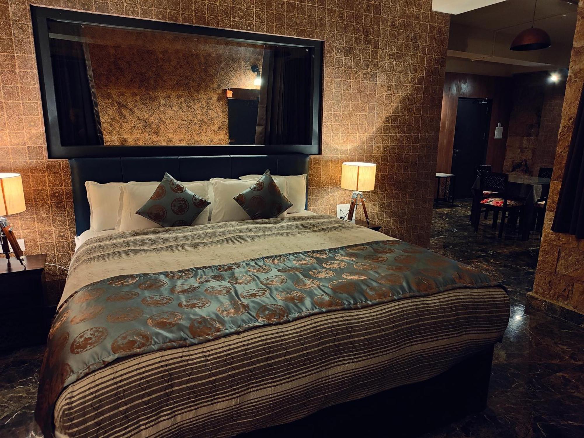 Hotel Acropolis Shillong Dış mekan fotoğraf