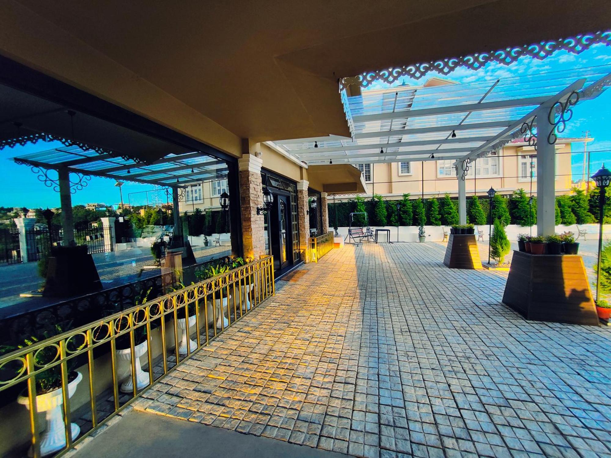 Hotel Acropolis Shillong Dış mekan fotoğraf