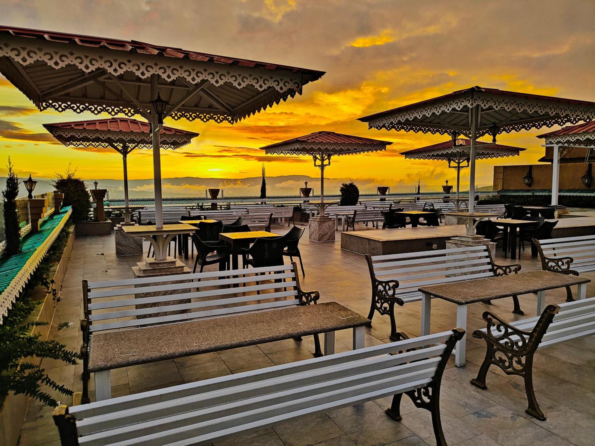Hotel Acropolis Shillong Dış mekan fotoğraf