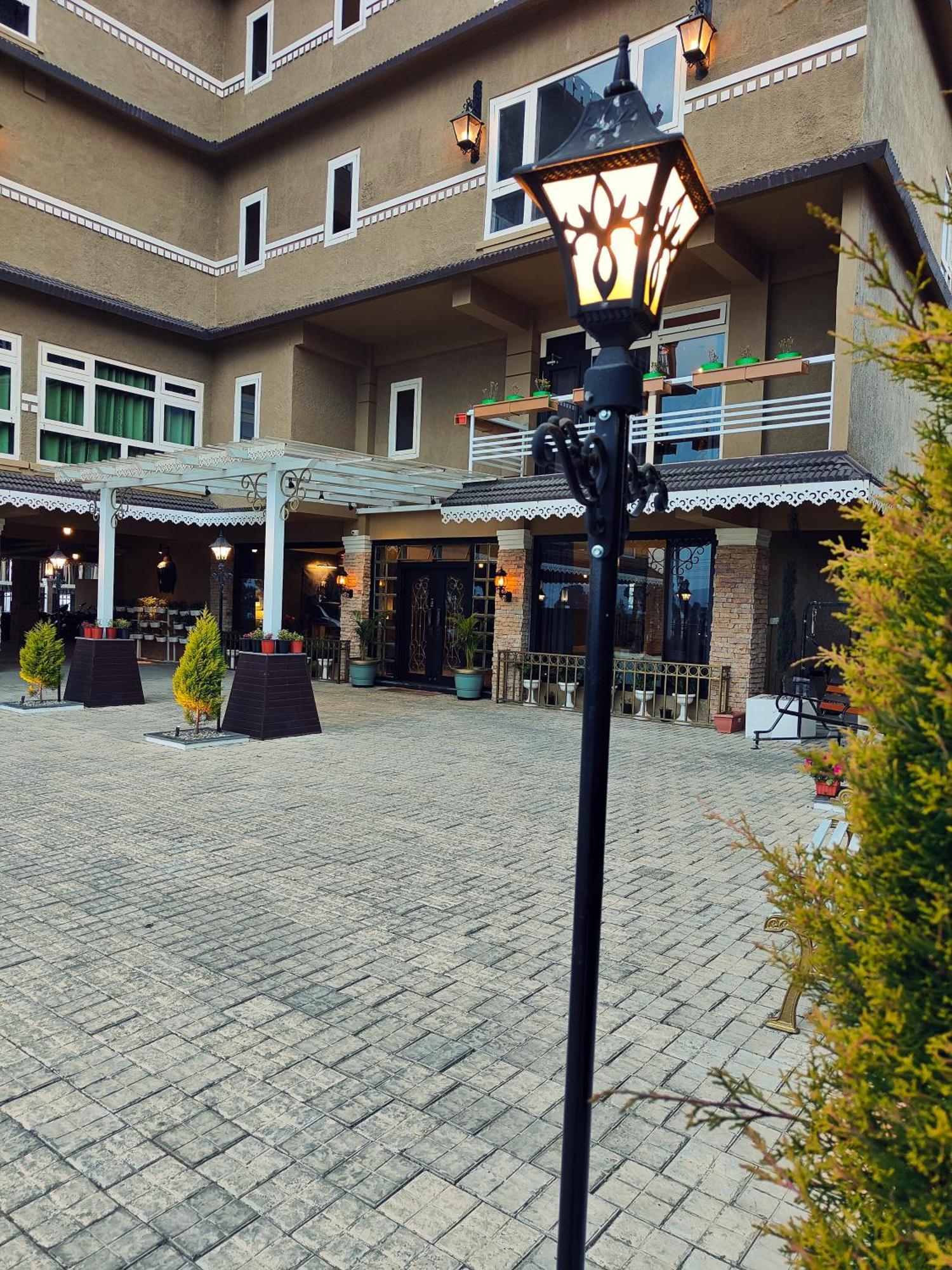Hotel Acropolis Shillong Dış mekan fotoğraf